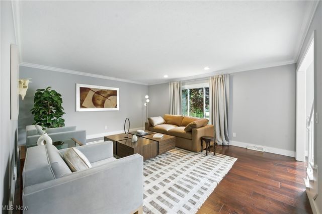 25901 Annesley Road, Beachwood, OH 44122