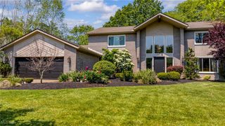 25901 Annesley Road, Beachwood, OH 44122