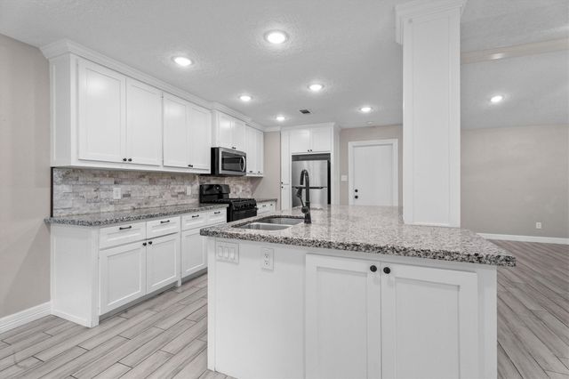 703 Barbara Street, Tomball, TX 77375