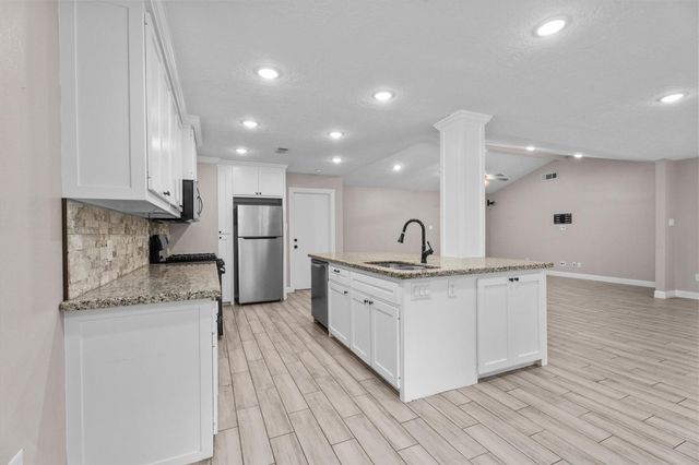 703 Barbara Street, Tomball, TX 77375