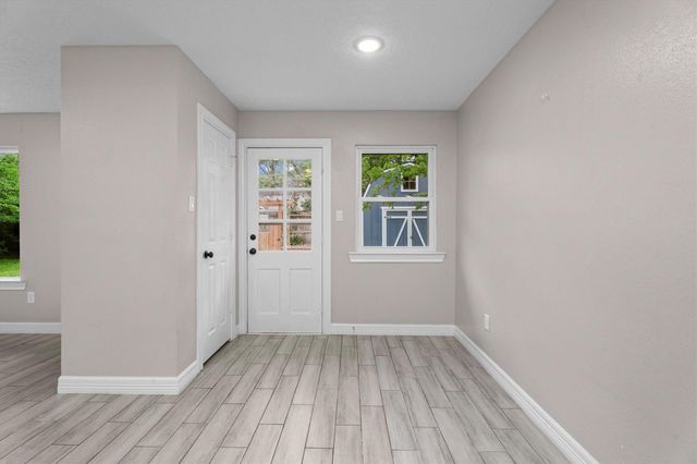 703 Barbara Street, Tomball, TX 77375