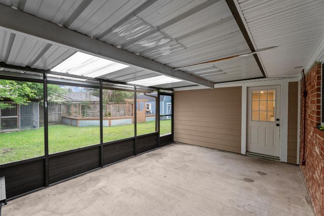 703 Barbara Street, Tomball, TX 77375