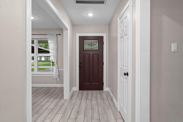 703 Barbara Street, Tomball, TX 77375