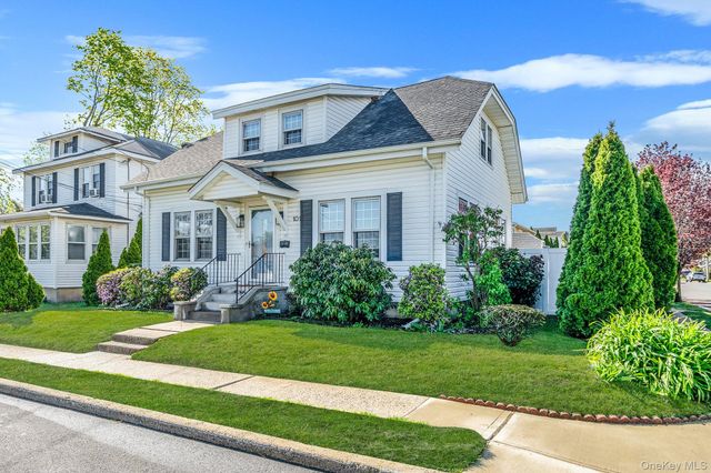 101 Oswego Street, North Bellmore, NY 11710