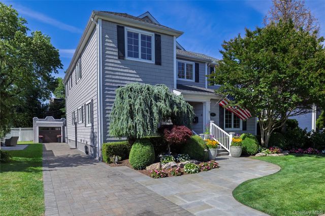 71 Shepherd Street, Rockville Centre, NY 11570