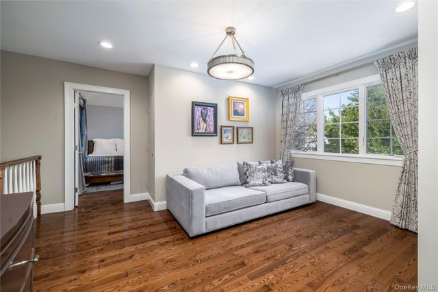 71 Shepherd Street, Rockville Centre, NY 11570