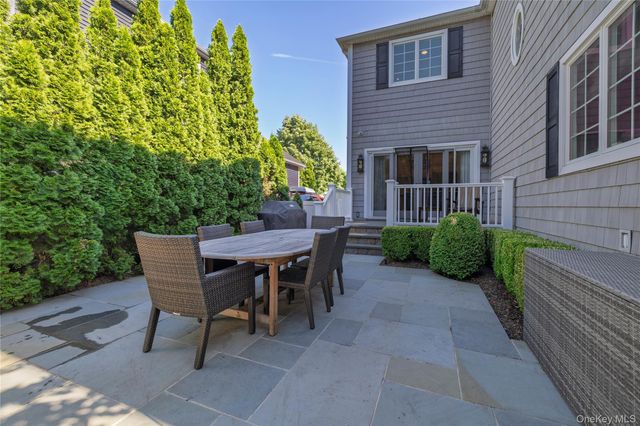 71 Shepherd Street, Rockville Centre, NY 11570