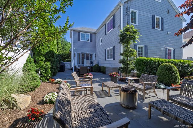 71 Shepherd Street, Rockville Centre, NY 11570