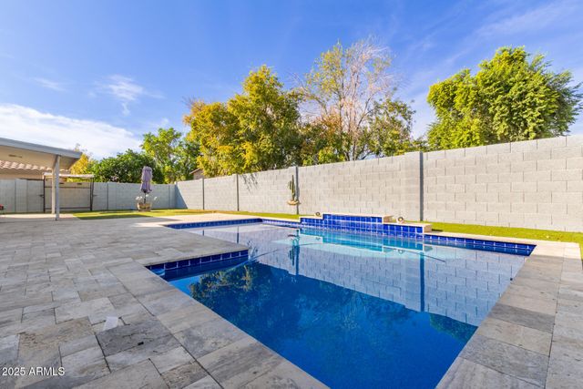 3940 W PARK VIEW Lane, Glendale, AZ 85310