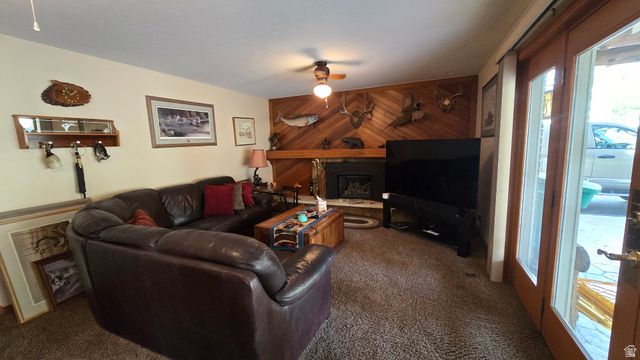 11077 S SUSAN DR, Sandy, UT 84092