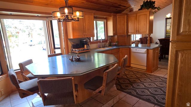 11077 S SUSAN DR, Sandy, UT 84092