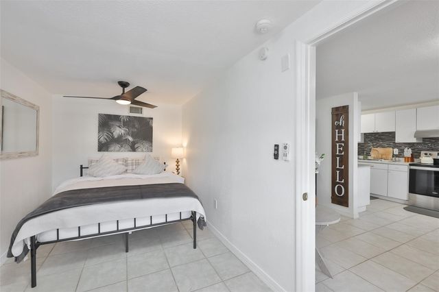 2575 S HIMES AVENUE A, Tampa, FL 33629
