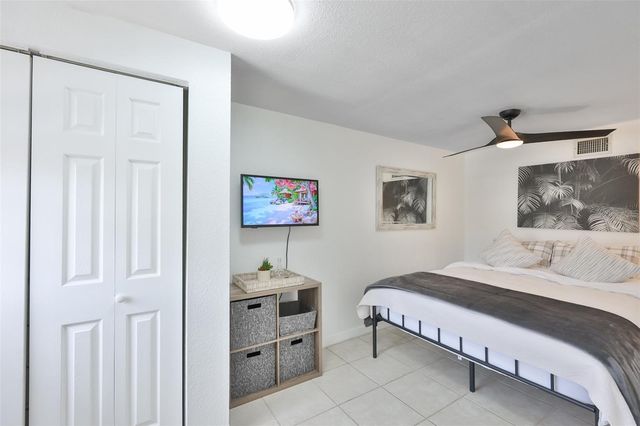 2575 S HIMES AVENUE A, Tampa, FL 33629