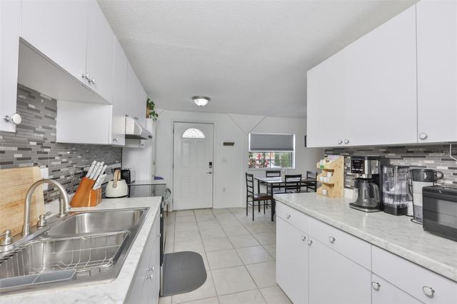 2575 S HIMES AVENUE A, Tampa, FL 33629