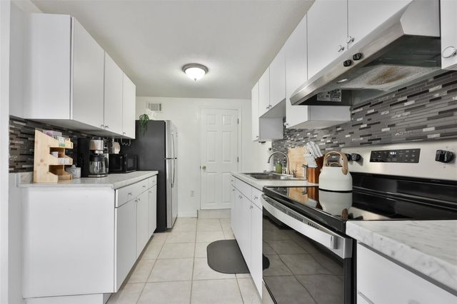 2575 S HIMES AVENUE A, Tampa, FL 33629