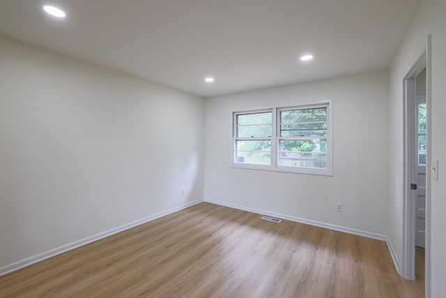 2607 SMITH AVE, Baltimore, MD 21209