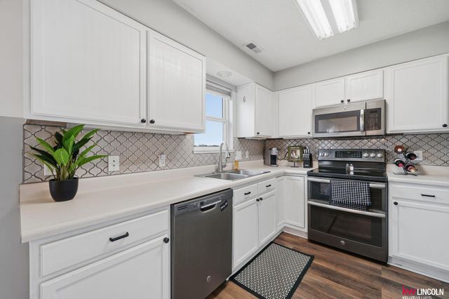 2455 Ramsey Road, Lincoln, NE 68524