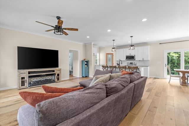 160 Shoemake Road, Carrollton, GA 30116