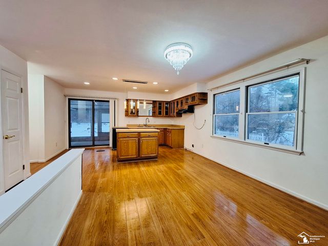 48050 Hull Road, Van Buren Twp, MI 48111