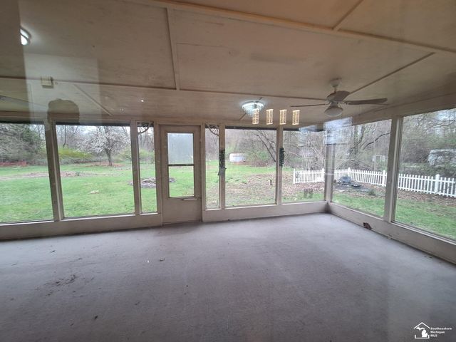 48050 Hull Road, Van Buren Twp, MI 48111
