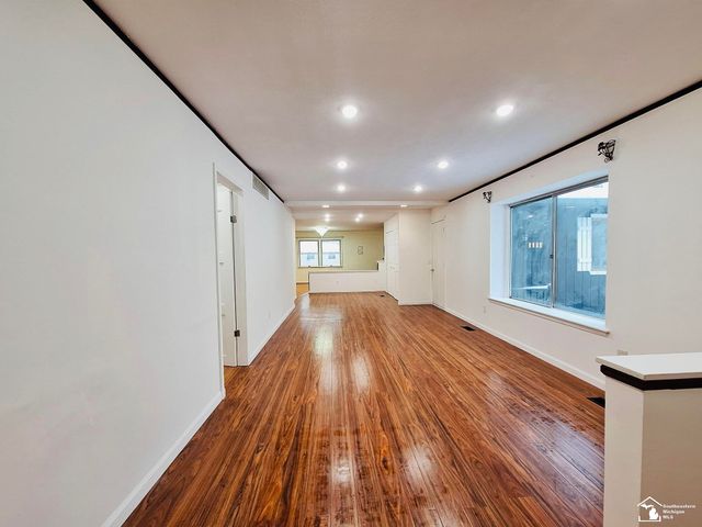 48050 Hull Road, Van Buren Twp, MI 48111