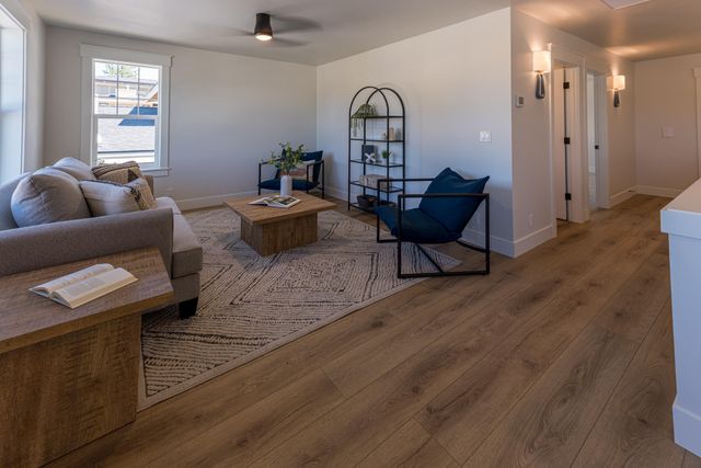 2992 NW Polarstar Avenue 23, Bend, OR 97703