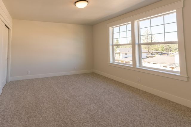 2992 NW Polarstar Avenue 23, Bend, OR 97703