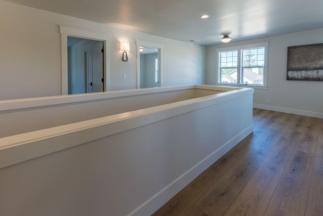 2992 NW Polarstar Avenue 23, Bend, OR 97703