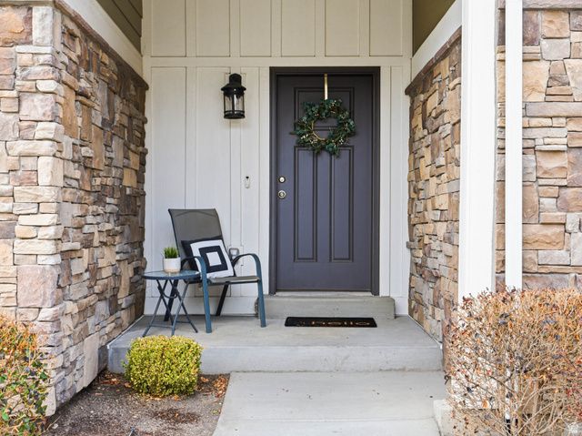 6654 S WALLSBURG DR, Taylorsville, UT 84123