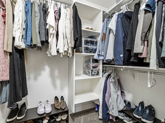 6654 S WALLSBURG DR, Taylorsville, UT 84123