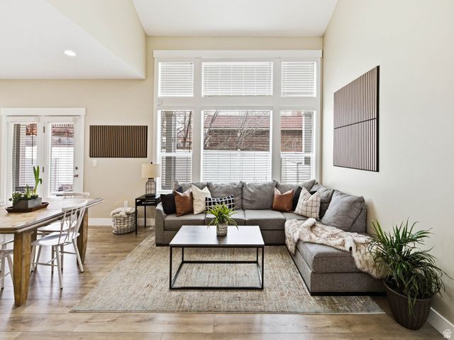 6654 S WALLSBURG DR, Taylorsville, UT 84123