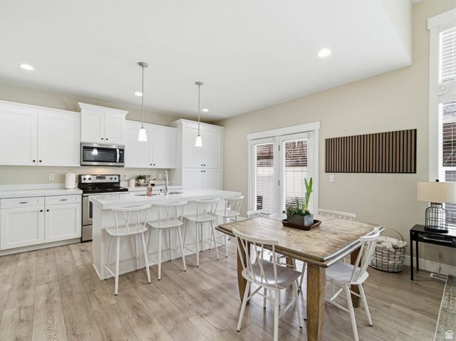 6654 S WALLSBURG DR, Taylorsville, UT 84123