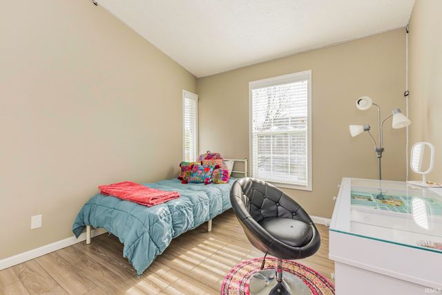 3802 N Lakeside Drive, Muncie, IN 47304