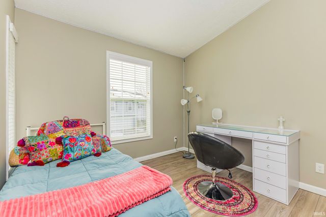 3802 N Lakeside Drive, Muncie, IN 47304