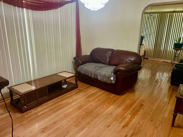 1504 W 71st Place, Chicago, IL 60636