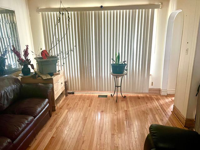 1504 W 71st Place, Chicago, IL 60636