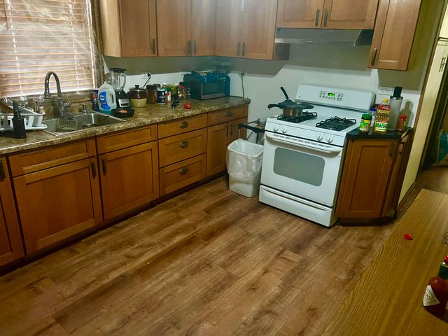 1504 W 71st Place, Chicago, IL 60636