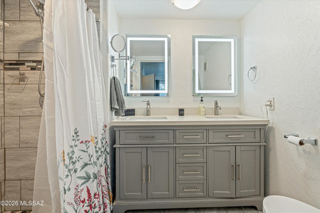3940 E Timrod St Unit 103, Tucson, AZ 85711