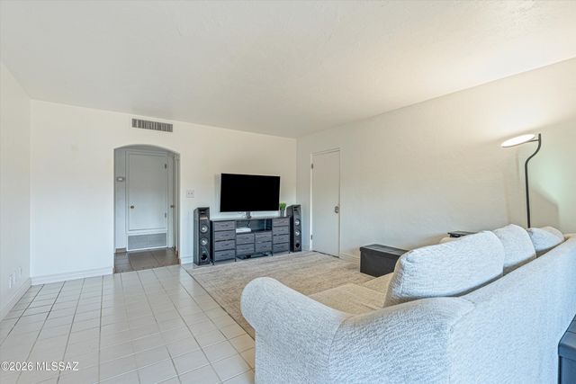 3940 E Timrod St Unit 103, Tucson, AZ 85711