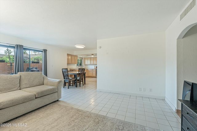 3940 E Timrod St Unit 103, Tucson, AZ 85711