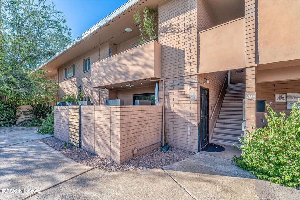 3940 E Timrod St Unit 103, Tucson, AZ 85711