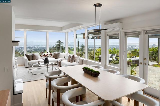 6841 Estates Dr, Oakland, CA 94611