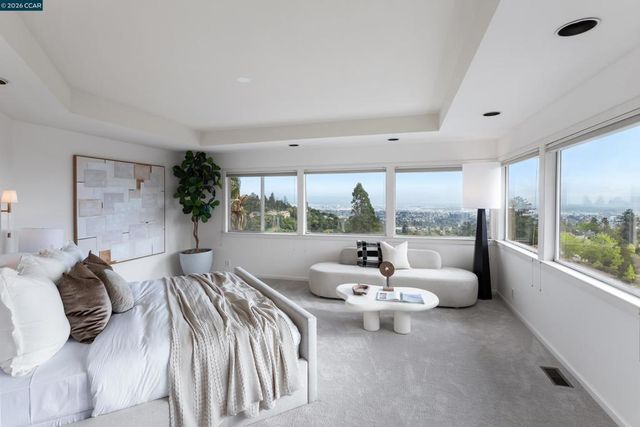 6841 Estates Dr, Oakland, CA 94611