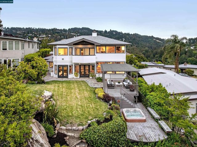 6841 Estates Dr, Oakland, CA 94611