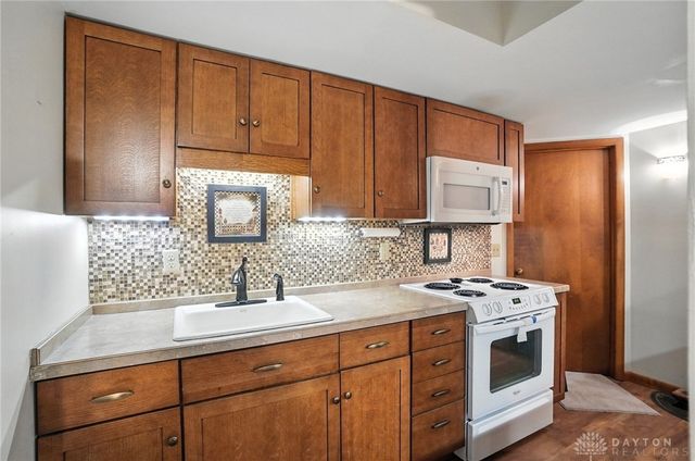 1101 Spruce Drive, Springfield, OH 45504