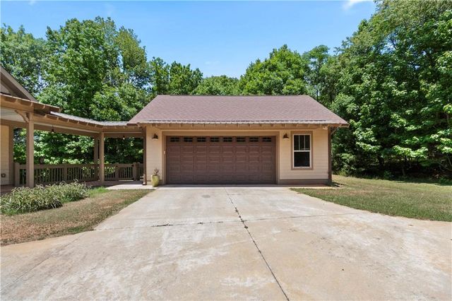 4140 HWY 332, Hoschton, GA 30548