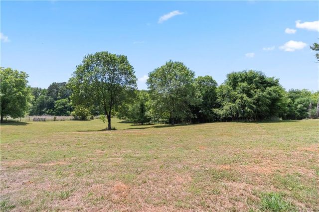 4140 HWY 332, Hoschton, GA 30548