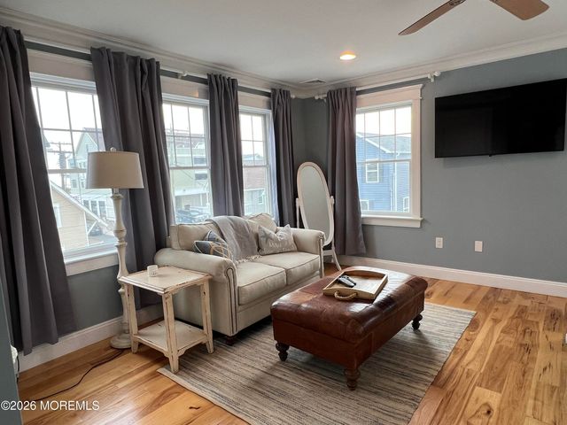 14 New Street, Sea Bright, NJ 07760