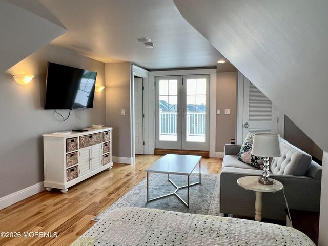 14 New Street, Sea Bright, NJ 07760