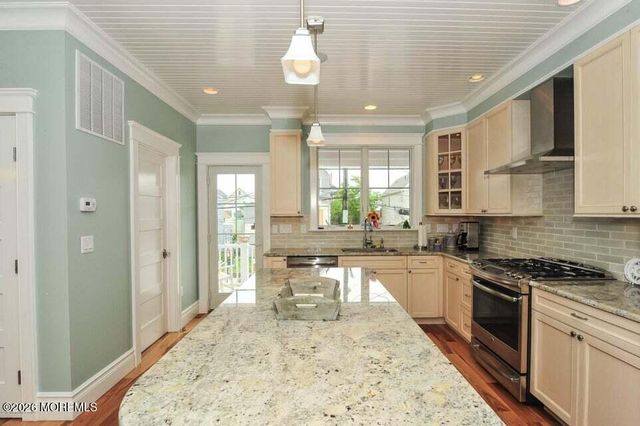 14 New Street, Sea Bright, NJ 07760